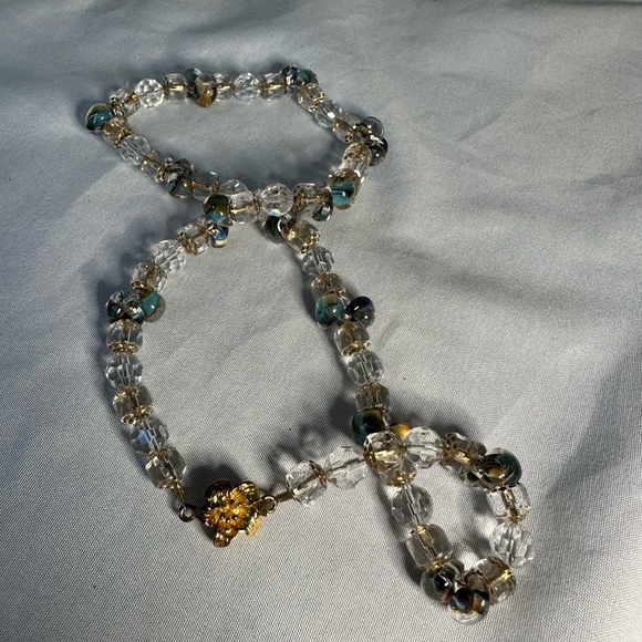 Vintage Crystal and art glass bead necklace - Picture 5 of 10